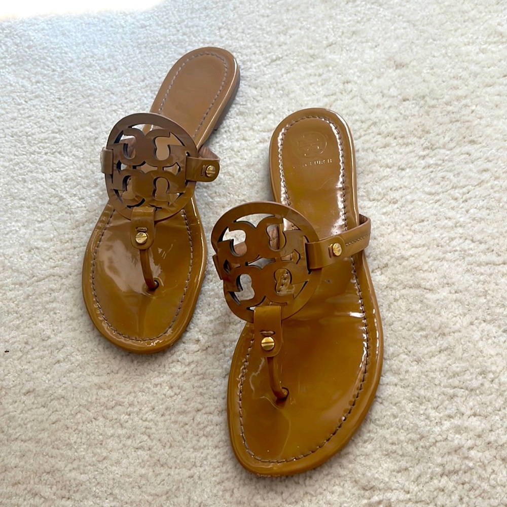 Tory Burch “Miller” sandal in 9M, patent tan leather